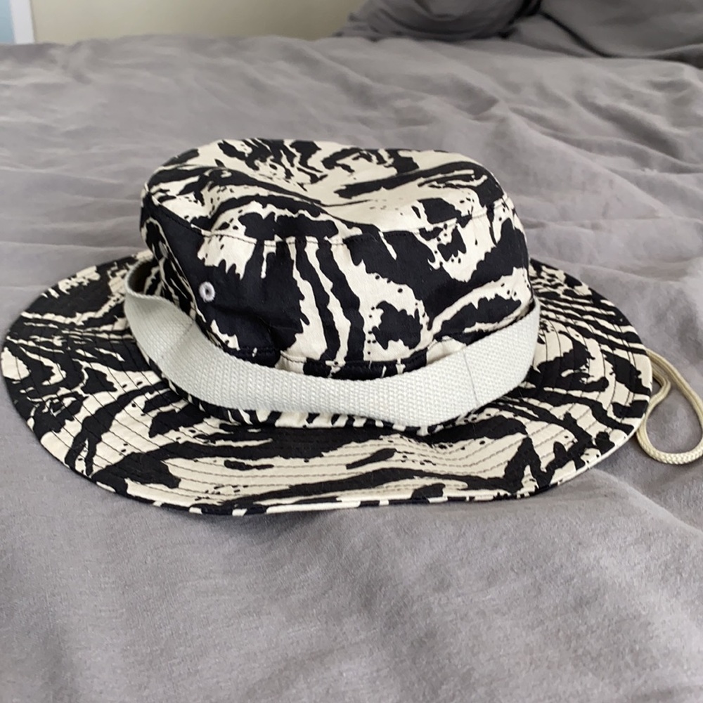 Brixton Zebra Print Bucket Hat - M